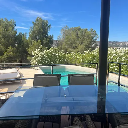 Villa En